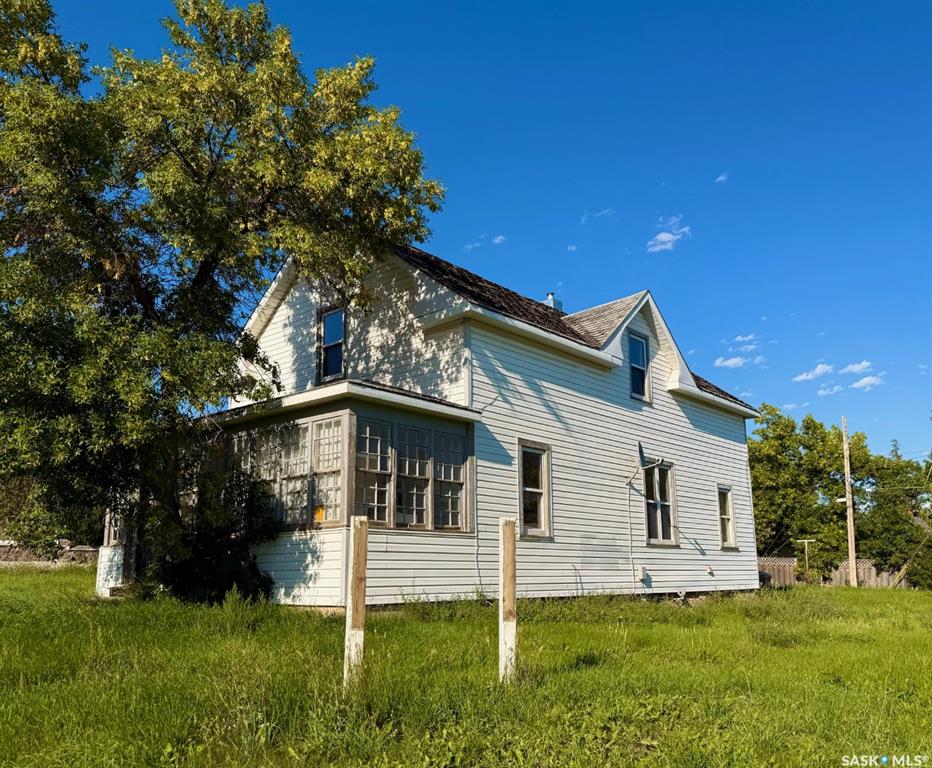 Second View of 577 Central Avenue N, North East, Swift Current, Saskatchewan, S9H 0L8