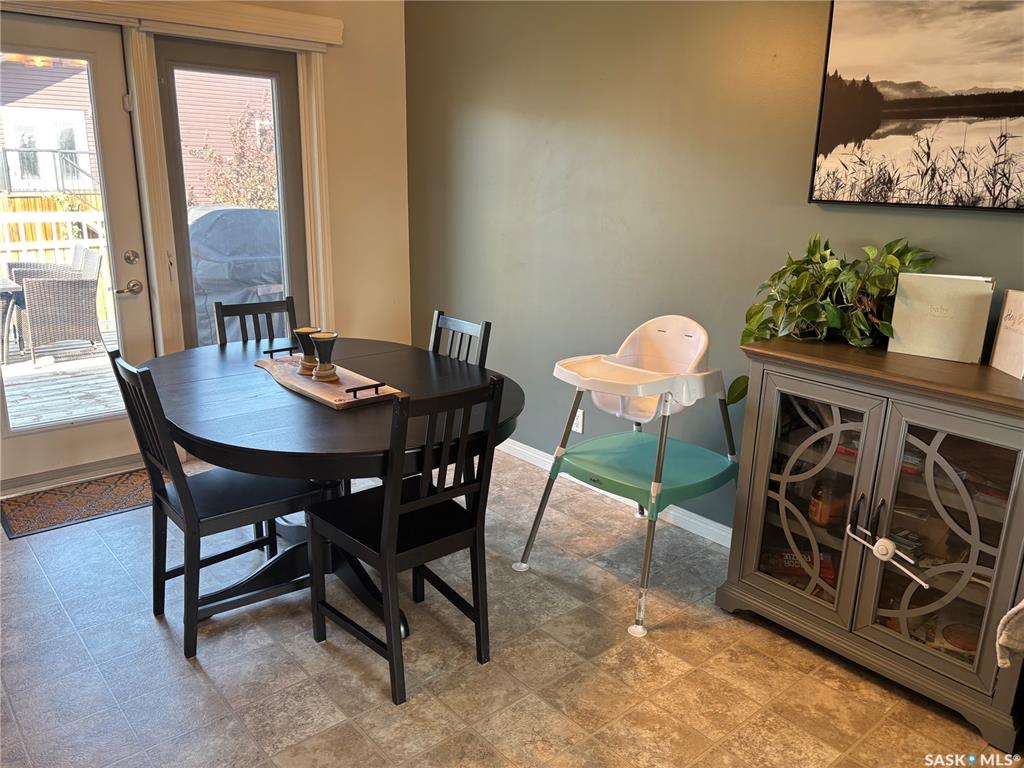 Fifth View of 813 Lochwood Place, Highland, Swift Current, Saskatchewan, S9H 4W9
