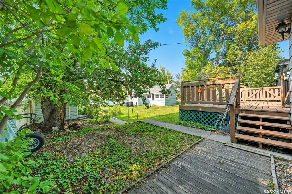 Third View of 410 Leslie Avenue, Grosvenor Park, Saskatoon, Saskatchewan, S7H 2Z1