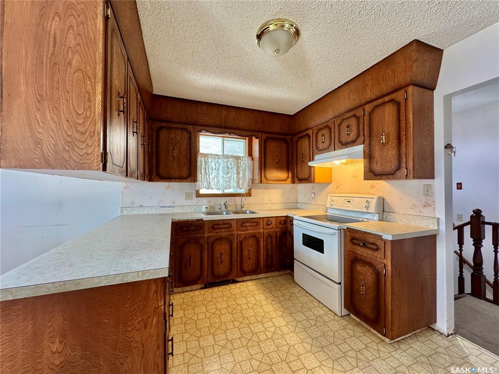 Fourth View of 28 Clarke Avenue, Yorkton, Saskatchewan, S3N 2M3