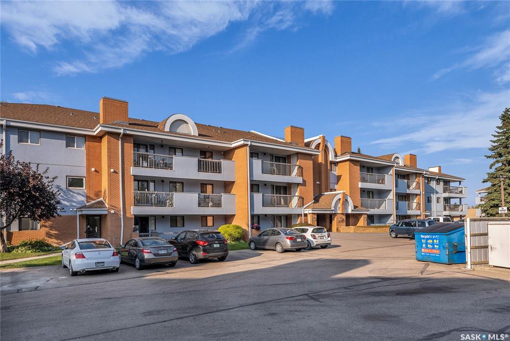 Second View of 217 A Cree Place #207, Lawson Heights, Saskatoon, Saskatchewan, S7K 7Z3
