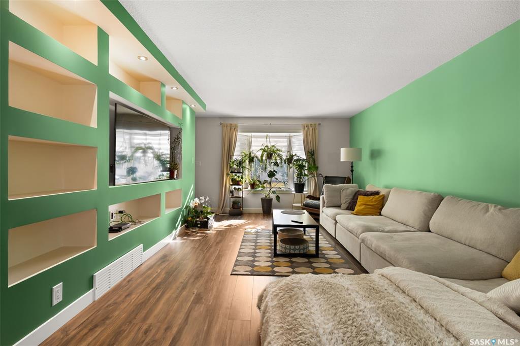 Fourth View of 450 Osler Street, Churchill Downs, Regina, Saskatchewan, S4R 1V9