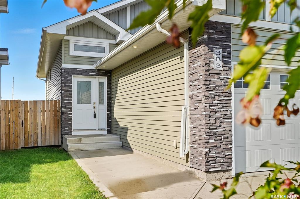 Second View of 383 Hassard Close, Kensington, Saskatoon, Saskatchewan, S7L 4Z7