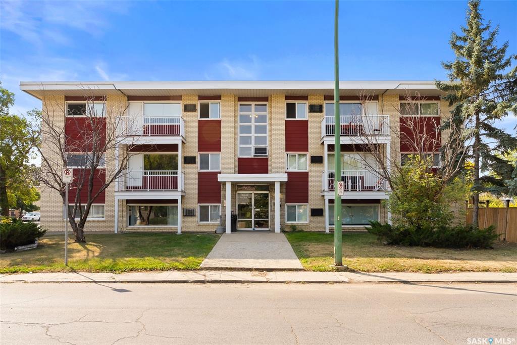 Second View of 1811 8th Avenue N #10, Cityview, Regina, Saskatchewan, S4R 0G5