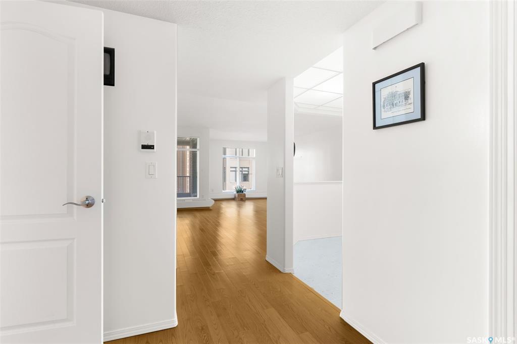 Fifth View of 2333 Scarth Street #304, Transition Area, Regina, Saskatchewan, S4P 2J8