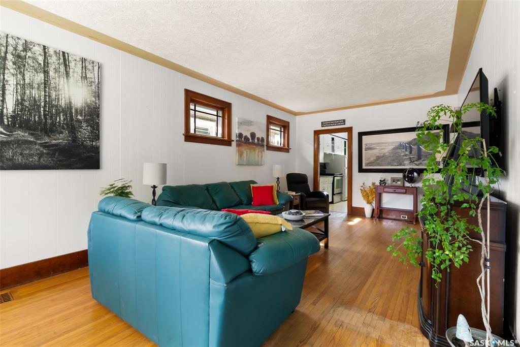 Fifth View of 2320 Broder Street, Broders Annex, Regina, Saskatchewan, S4N 3S8