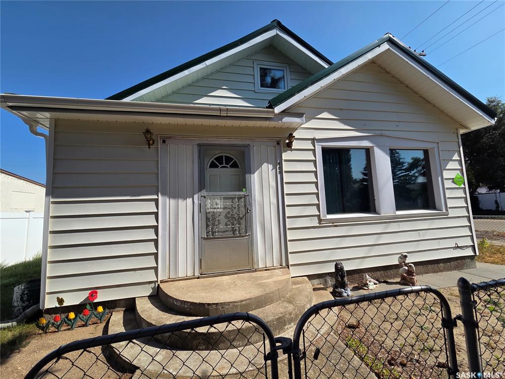 105 3 Street E, SK018257, Saskatchewan,