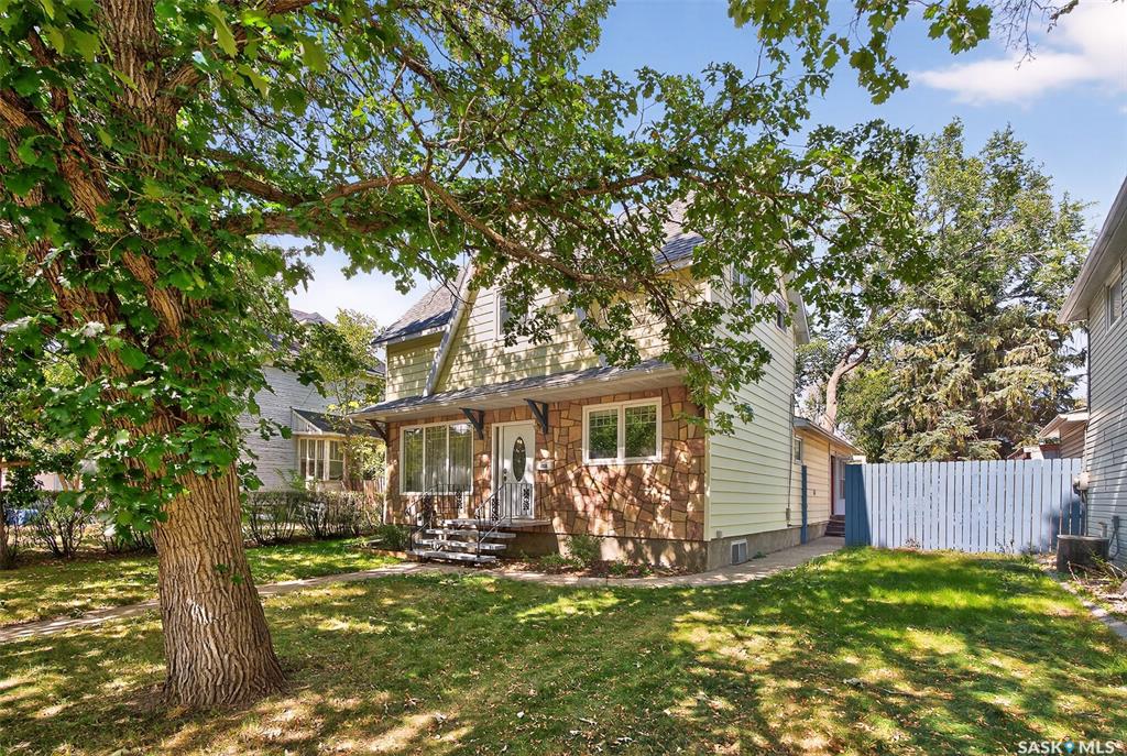 Second View of 440 Hochelaga Street W, Central MJ, Moose Jaw, Saskatchewan, S6H 2G9