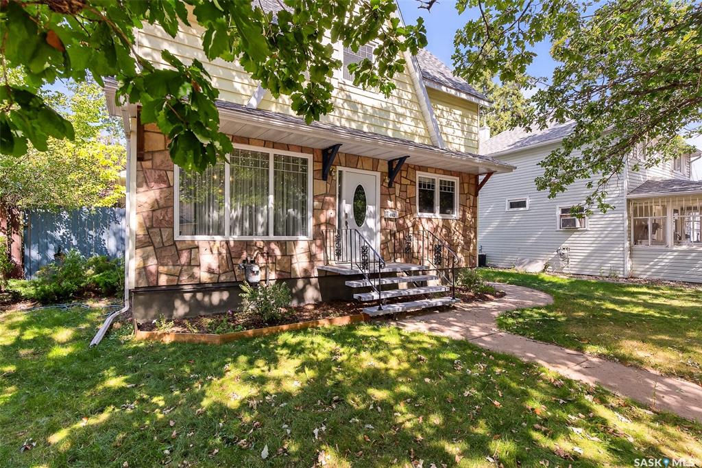 Third View of 440 Hochelaga Street W, Central MJ, Moose Jaw, Saskatchewan, S6H 2G9
