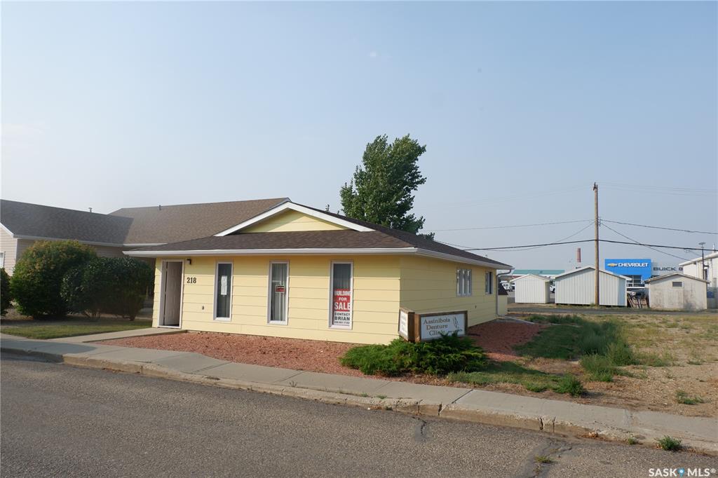 Third View of 218 2nd Avenue W, Assiniboia, Saskatchewan, S0H 0B0
