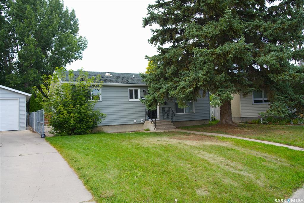 90 Dominion Crescent, SK018353, Saskatchewan,