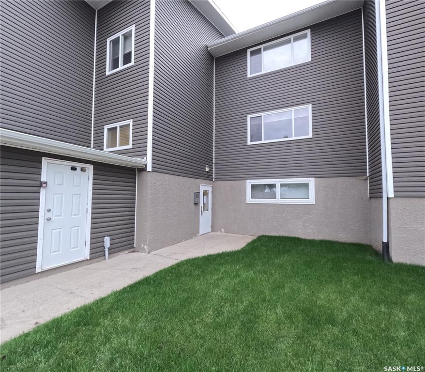 Third View of 221 Main Street S #101, Westmount/Elsom, Moose Jaw, Saskatchewan, S6H 4R6