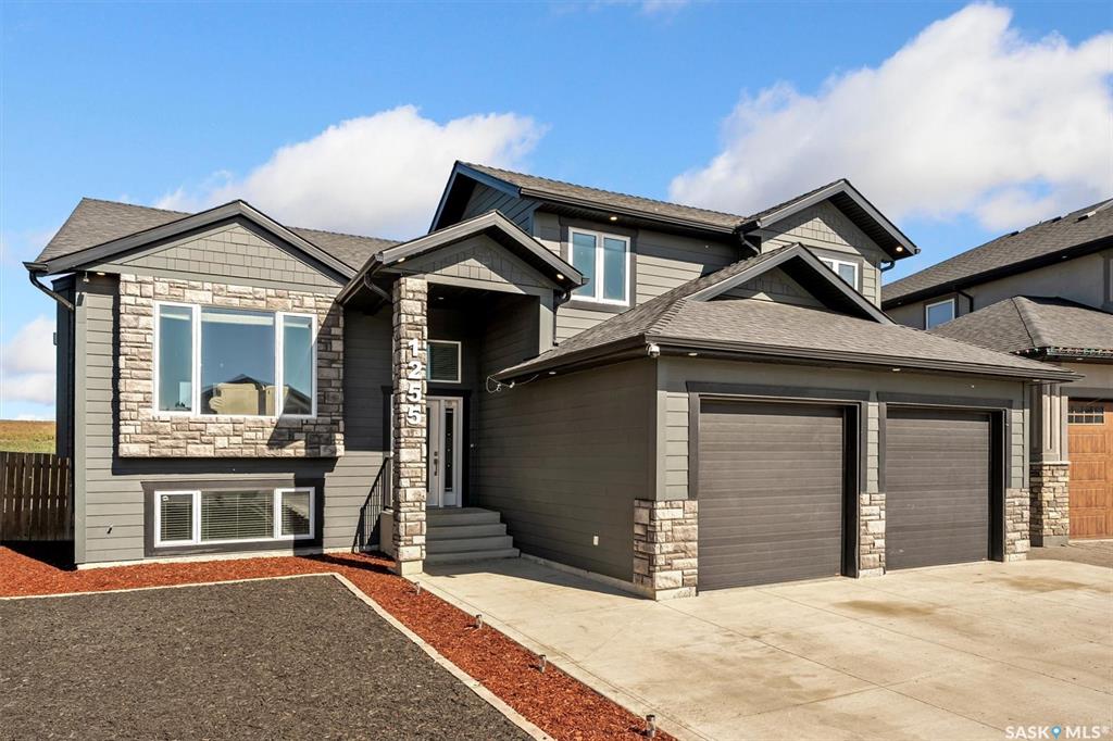 1255 Hargreaves Way, SK018387, Saskatchewan,