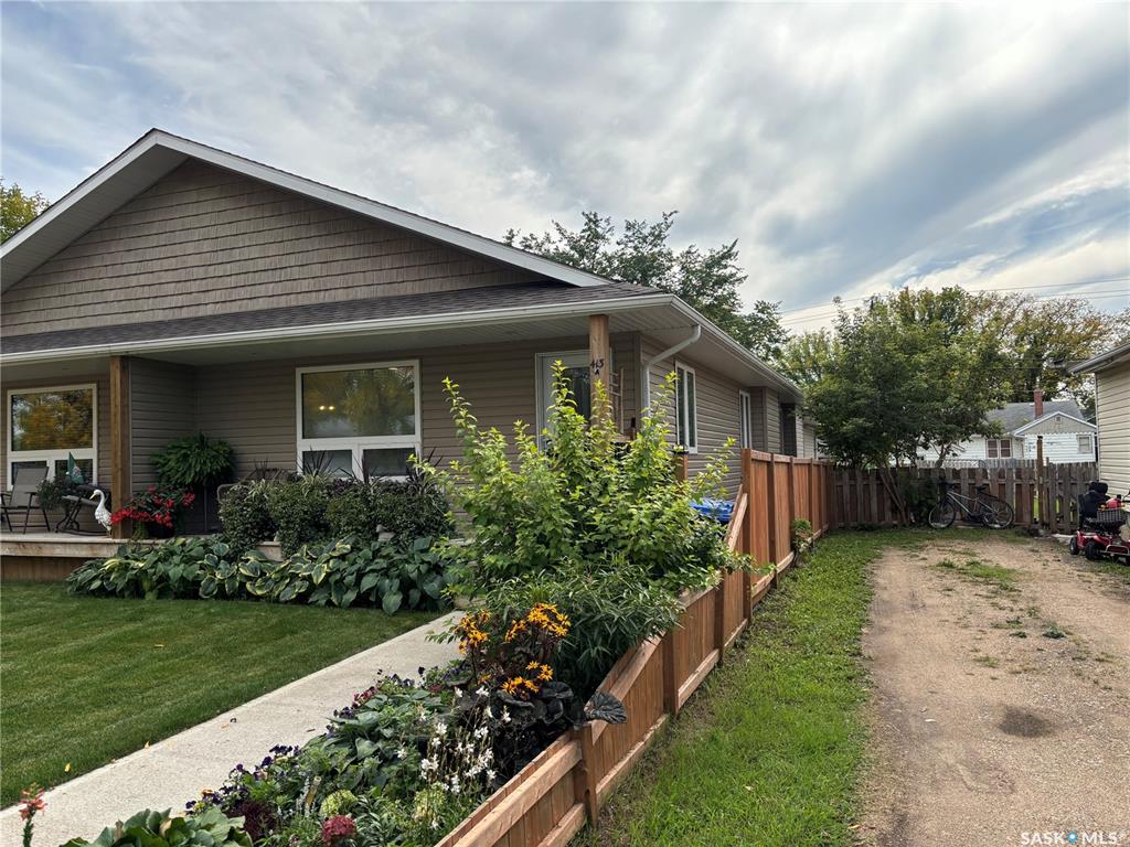 Second View of 413 A Crawford Avenue E, Melfort, Saskatchewan, S0E 1A0