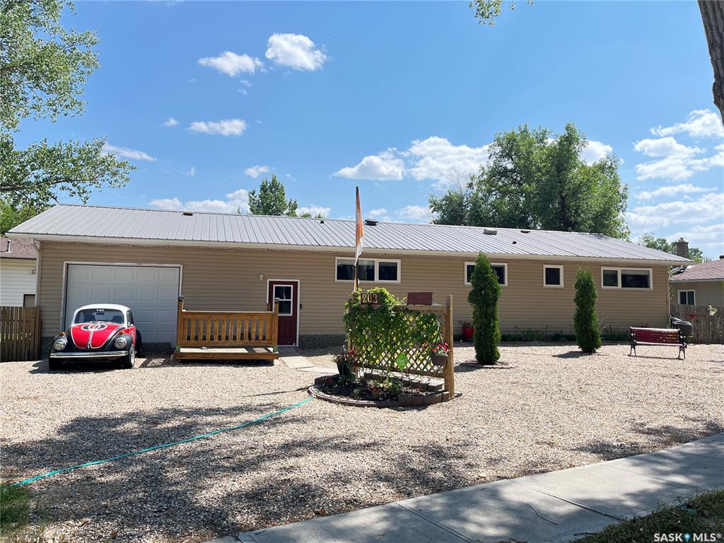 202 Hood Street, SK018505, Saskatchewan,