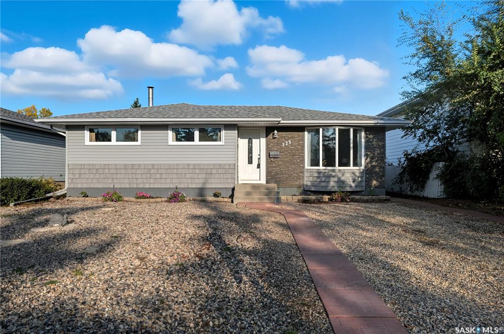 MLS® listing #SK018508 for sale located at 225 Wascana Street