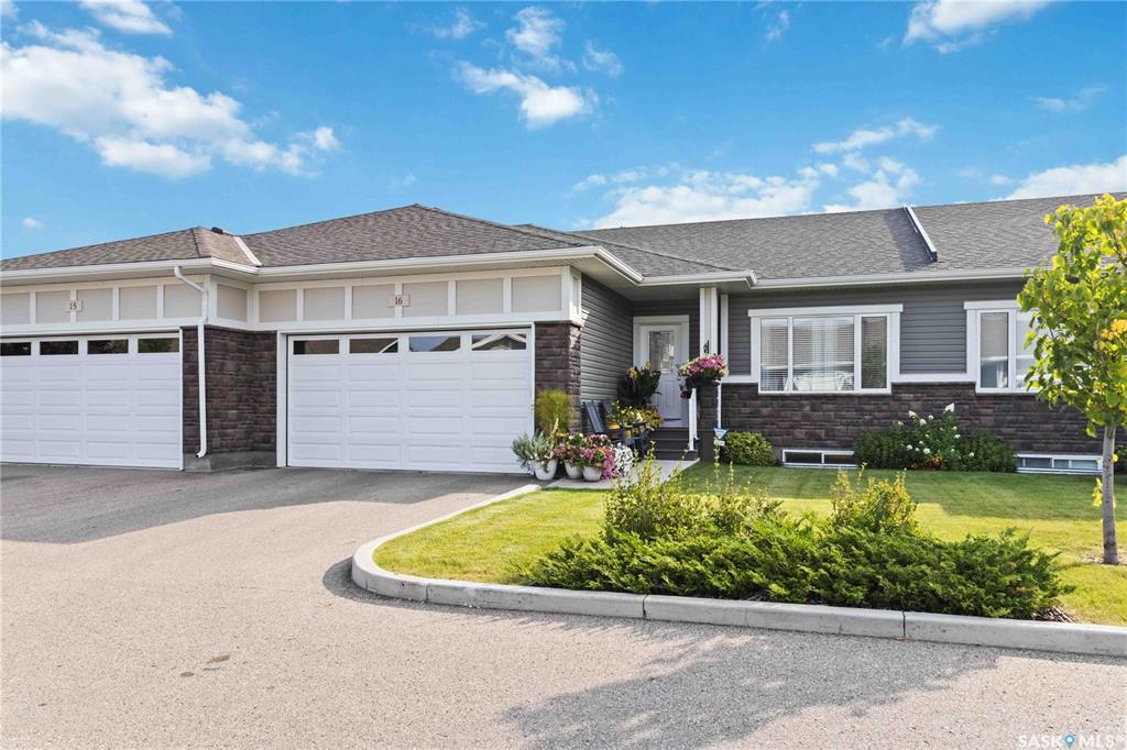 Second View of 3210 11 Th Street W #16, Montgomery Place, Saskatoon, Saskatchewan, S7M 5Y3