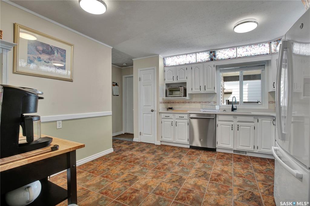 Second View of 128 Delaronde Road, Lakeview SA, Saskatoon, Saskatchewan, S7J 3Y3
