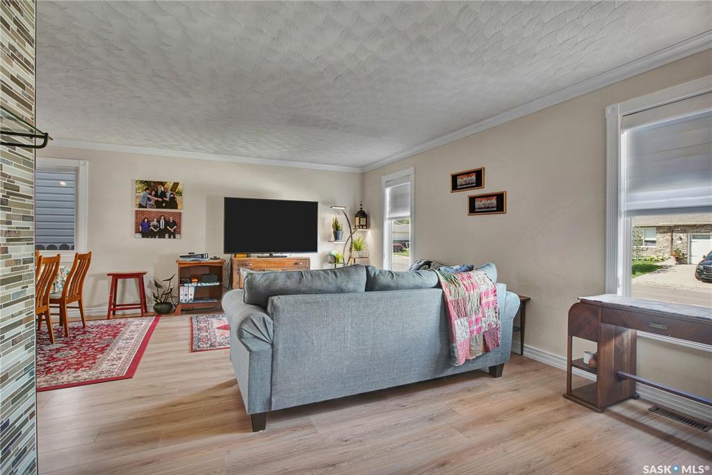 Fifth View of 128 Delaronde Road, Lakeview SA, Saskatoon, Saskatchewan, S7J 3Y3
