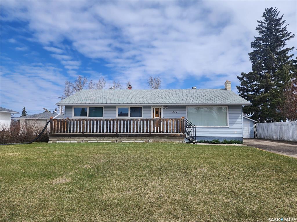 Second View of 444 10th Avenue W, Melville, Saskatchewan, S0A 2P0