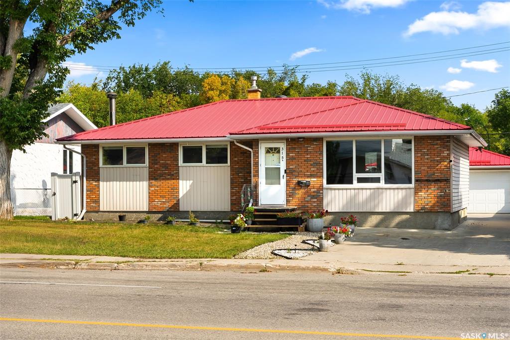 315 Mcintosh Street N, SK018669, Saskatchewan,