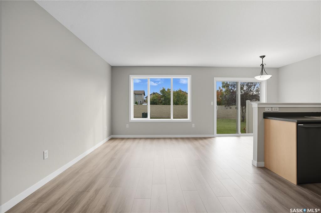 Fifth View of 4101 Preston Crescent #13, Lakeridge RG, Regina, Saskatchewan, S4X 0G3