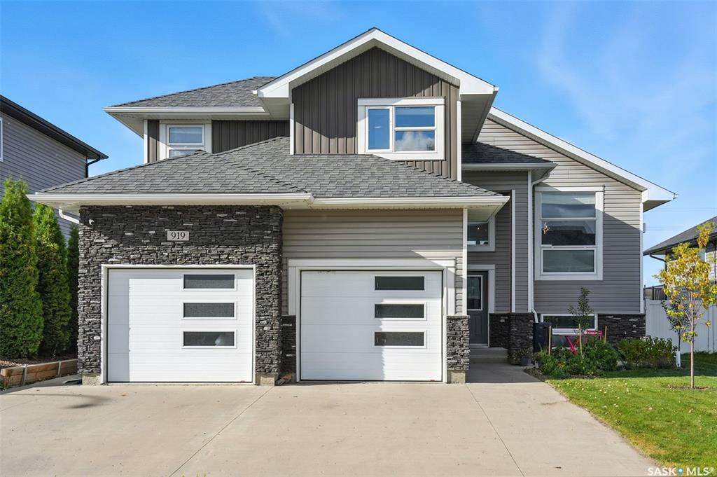 919 Hargreaves Manor, SK018713, Saskatchewan,