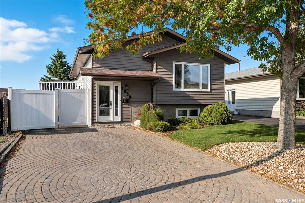 MLS® listing #SK018751 for sale located at 1030 Victory Crescent