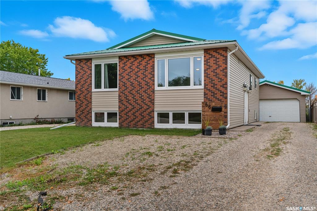 66 Lloyd Crescent, SK018850, Saskatchewan,