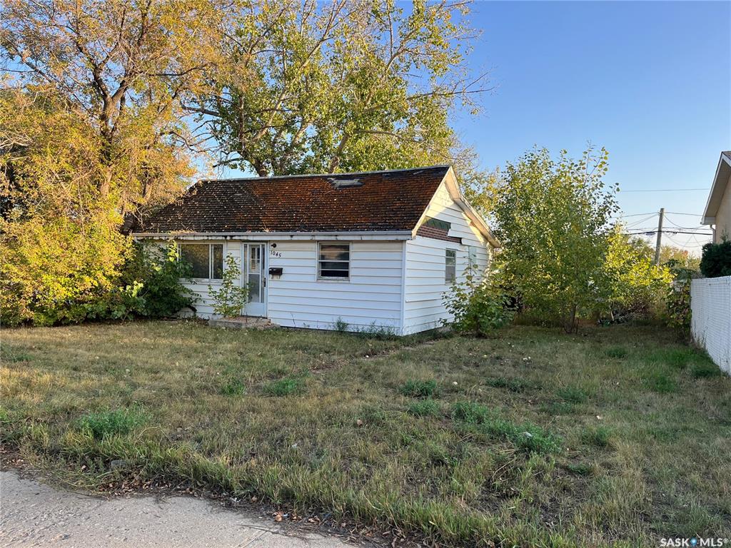 1045 Stadacona Street E, SK018945, Saskatchewan,