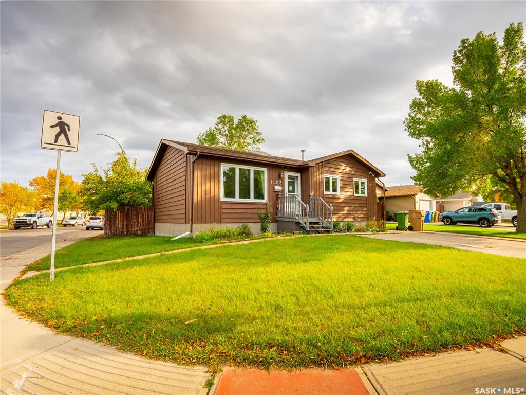 Main View of 1003 Bayda Crescent, Parkridge RG, Regina, Saskatchewan, S4N 6Y3