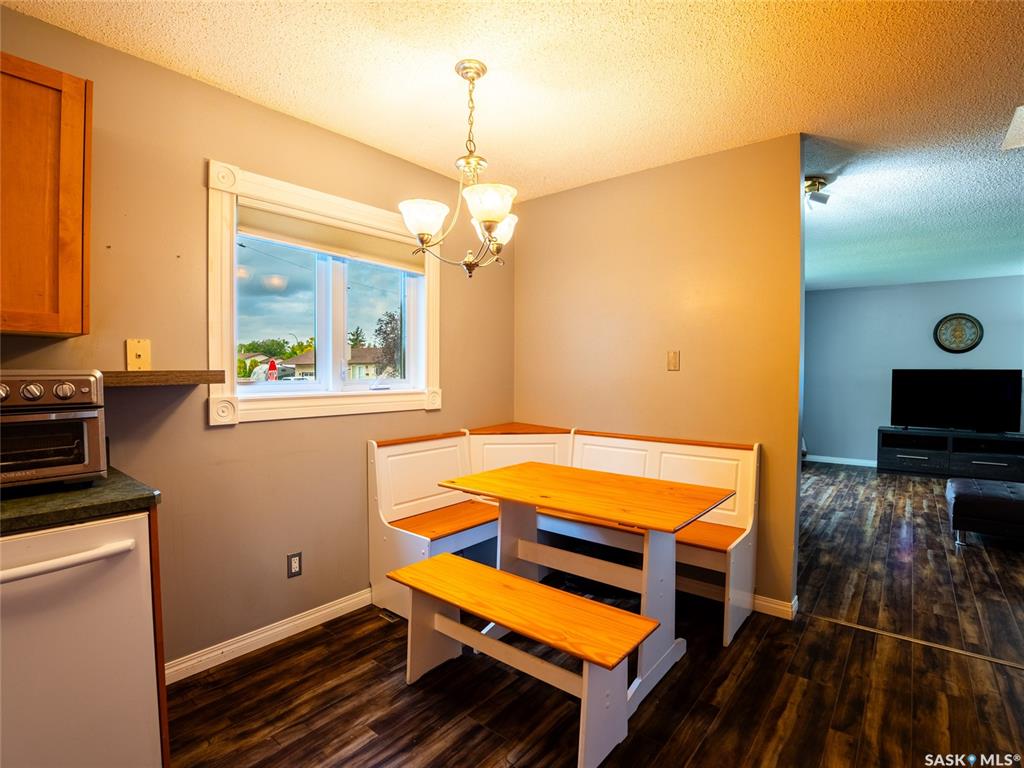 Fourth View of 1003 Bayda Crescent, Parkridge RG, Regina, Saskatchewan, S4N 6Y3