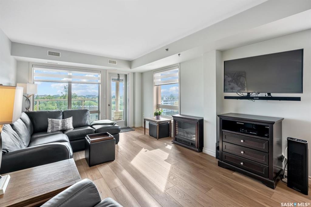 Third View of 2221 Adelaide Street #802, Nutana S.C., Saskatoon, Saskatchewan, S7J 5L9
