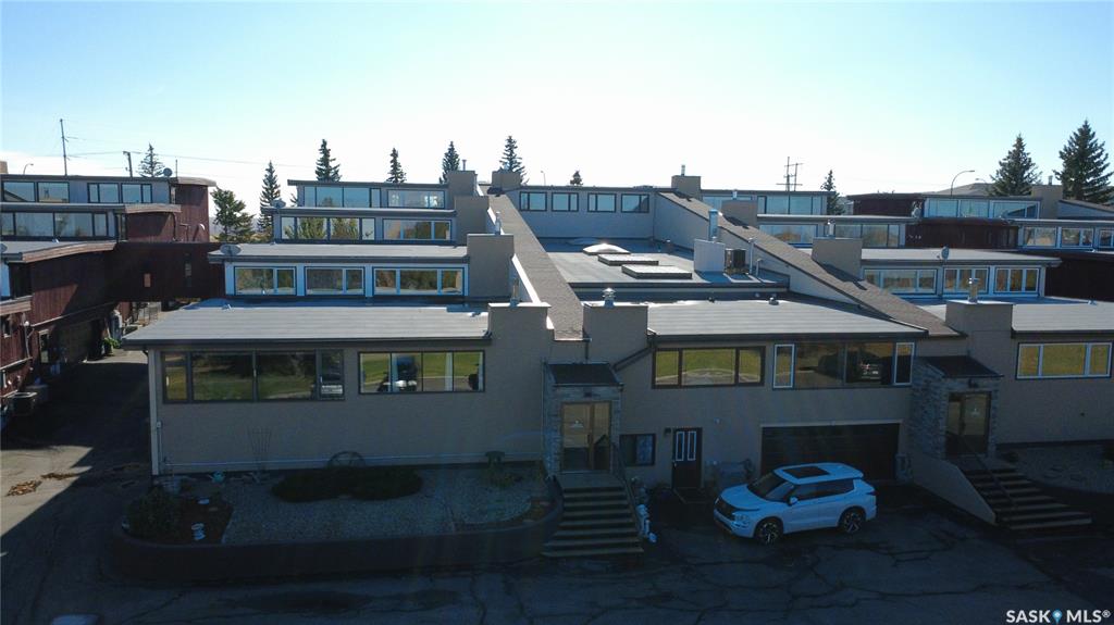 Third View of 275 Alpine Crescent #8, Swift Current, Saskatchewan, S9H 4T5