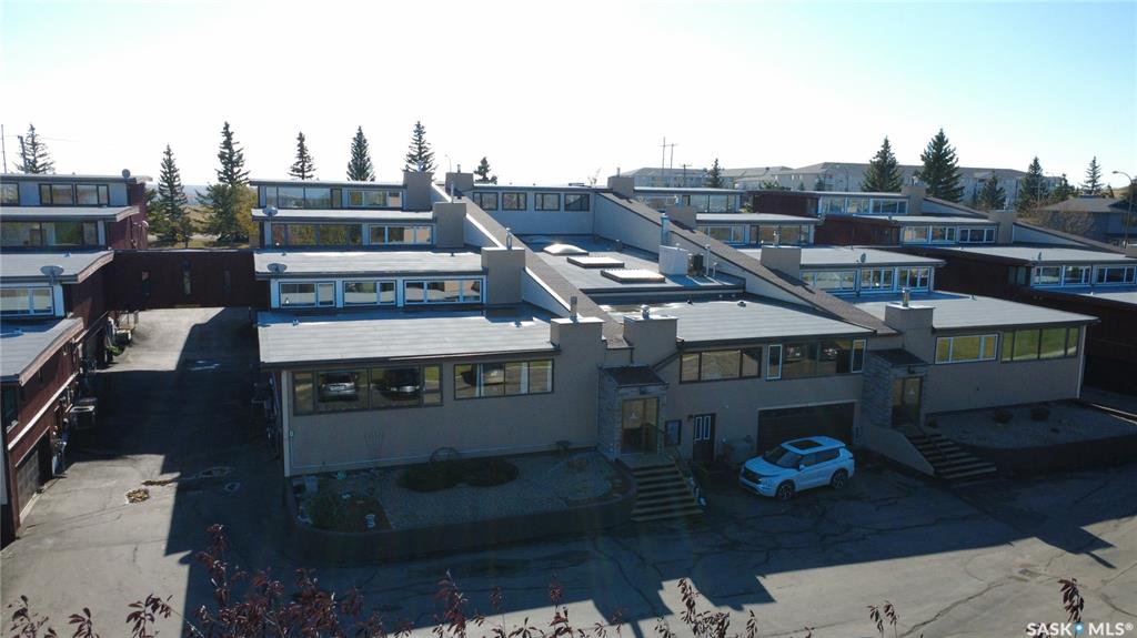 Fourth View of 275 Alpine Crescent #8, Swift Current, Saskatchewan, S9H 4T5