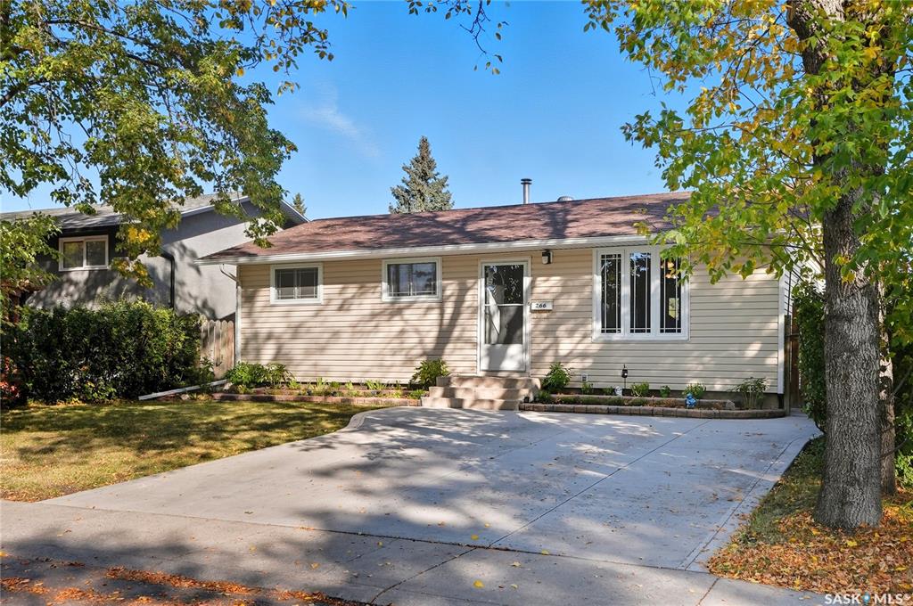 MLS® listing #SK019337 for sale located at 266 Lloyd Crescent
