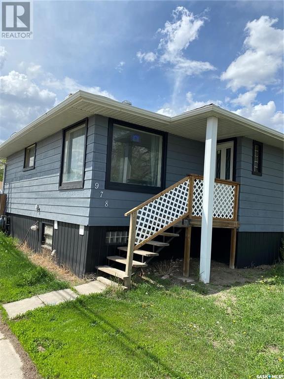 Second View of 978 Lindsay Street, Eastview RG, Regina, Saskatchewan, S4N 3A6
