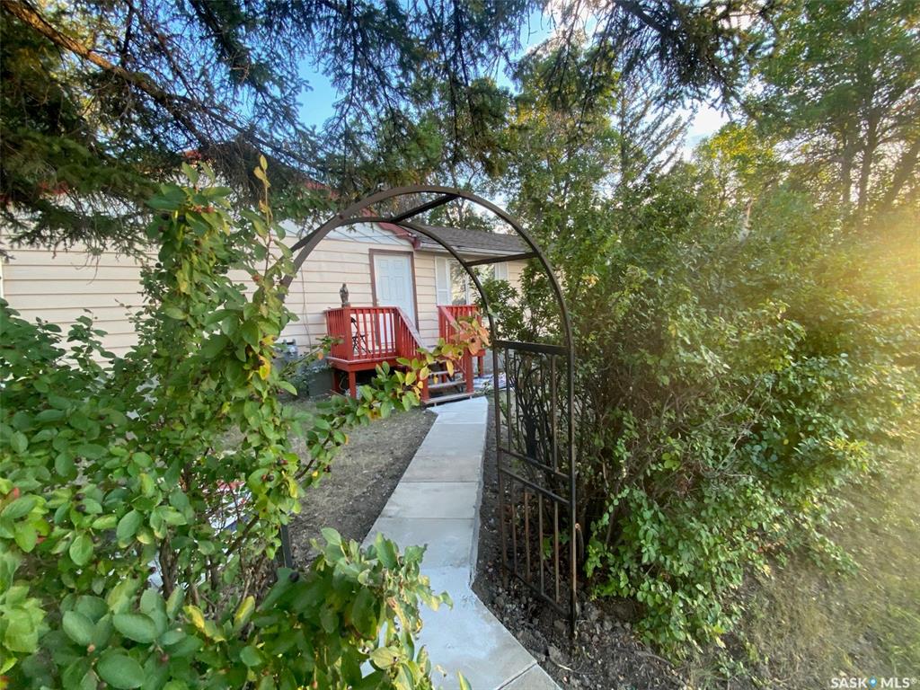 Third View of 1800 Forget Street, Pioneer Village, Regina, Saskatchewan, S4T 4Y7