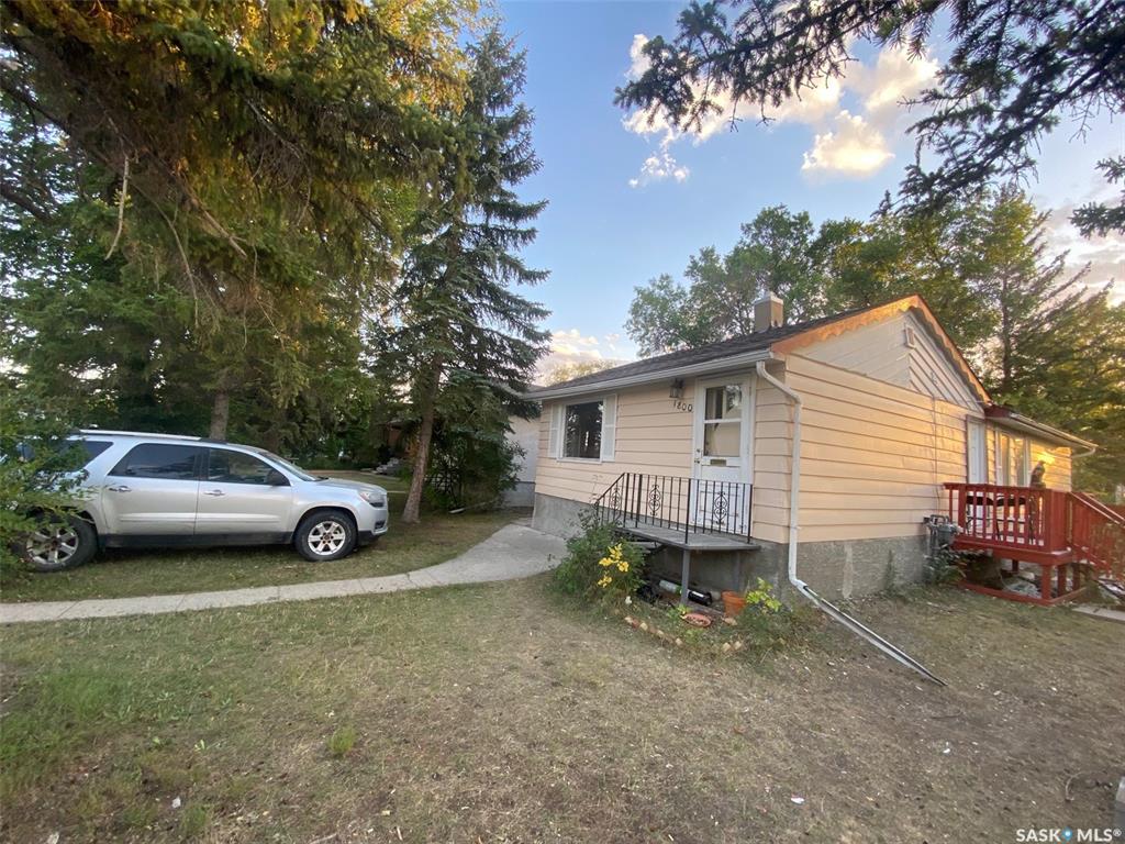 Fourth View of 1800 Forget Street, Pioneer Village, Regina, Saskatchewan, S4T 4Y7