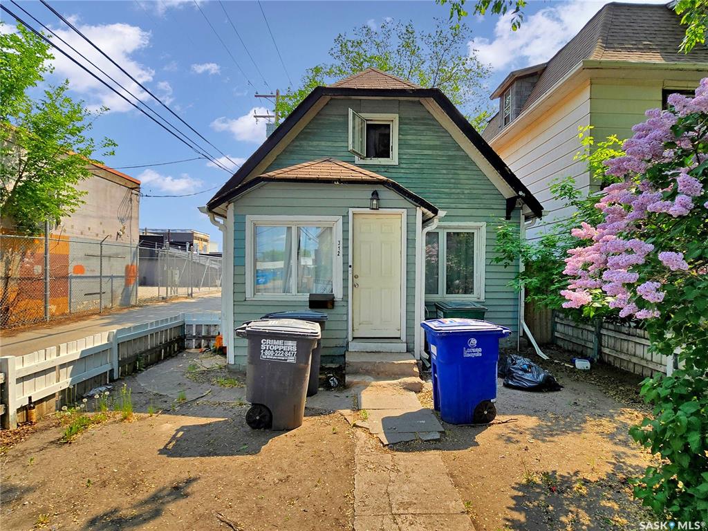 MLS® listing #SK019772 for sale located at 312 E Avenue S