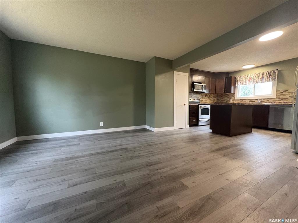 Third View of 419 Royal Street, Regent Park, Regina, Saskatchewan, S4R 4Y5