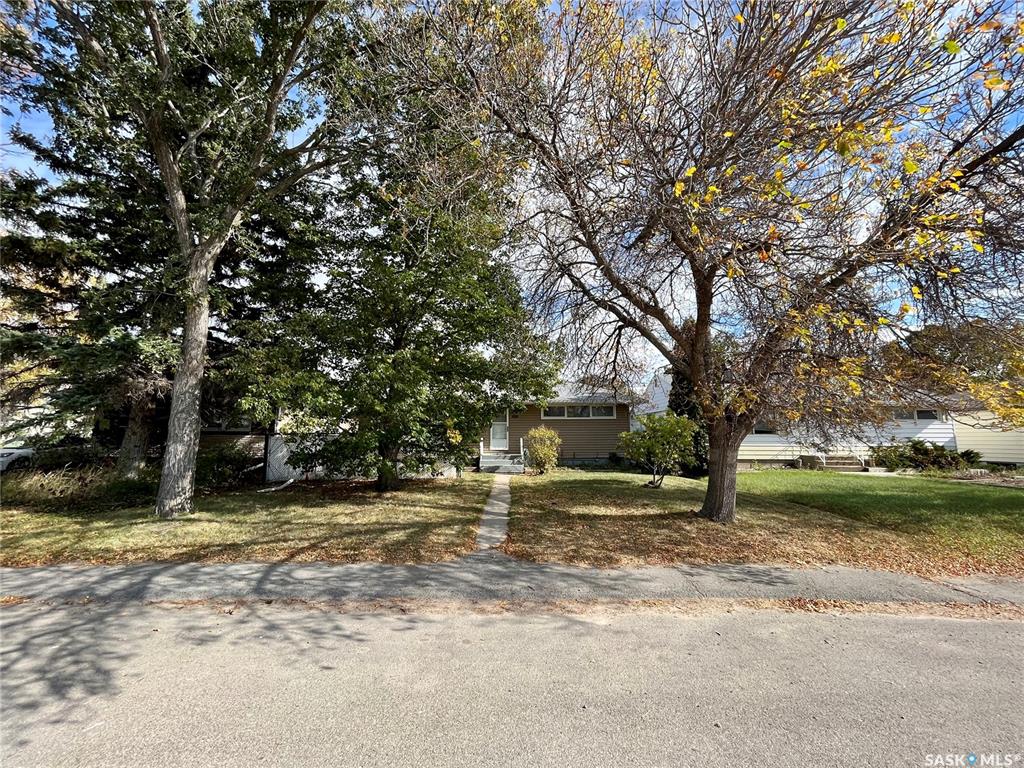 Second View of 2535 Rothwell Street, Dominion Heights RG, Regina, Saskatchewan, S4N 2C9