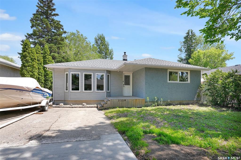 Second View of 333 Toronto Street N, Churchill Downs, Regina, Saskatchewan, S4R 2T7