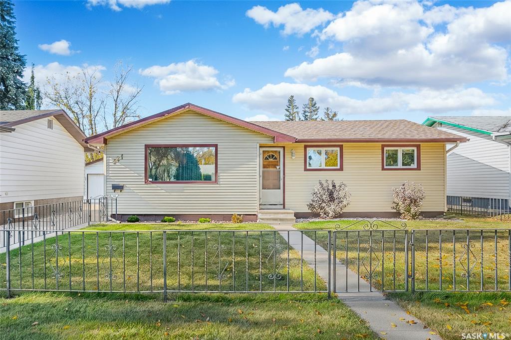 421 Winnipeg Avenue S, SK020376, Saskatchewan,