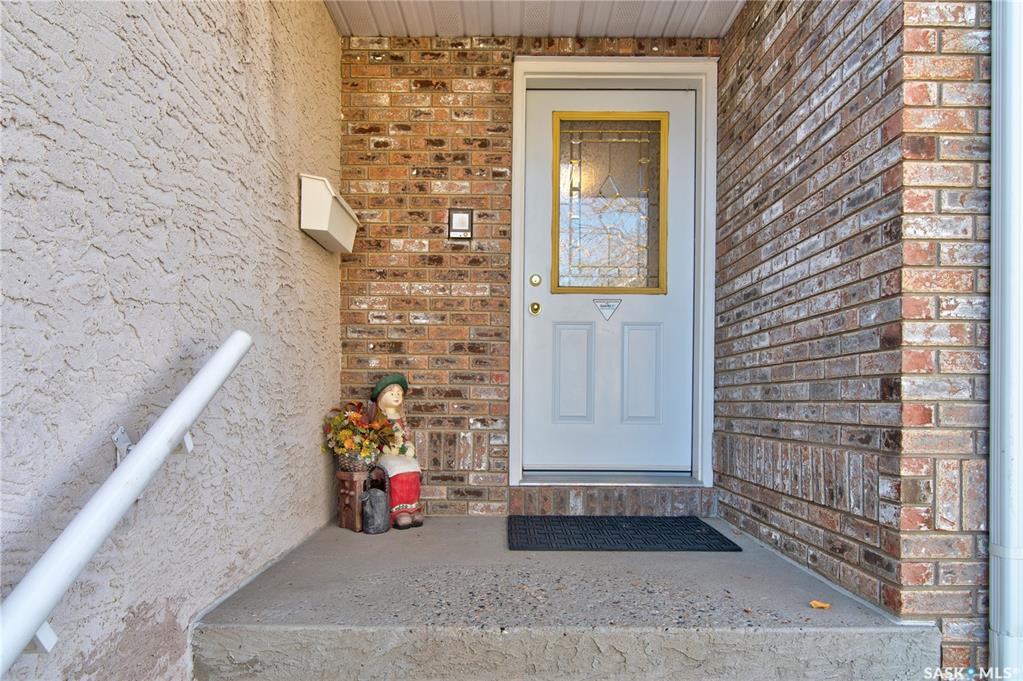 Third View of 3235 Renfrew Crescent E, Windsor Park, Regina, Saskatchewan, S4V 2W6