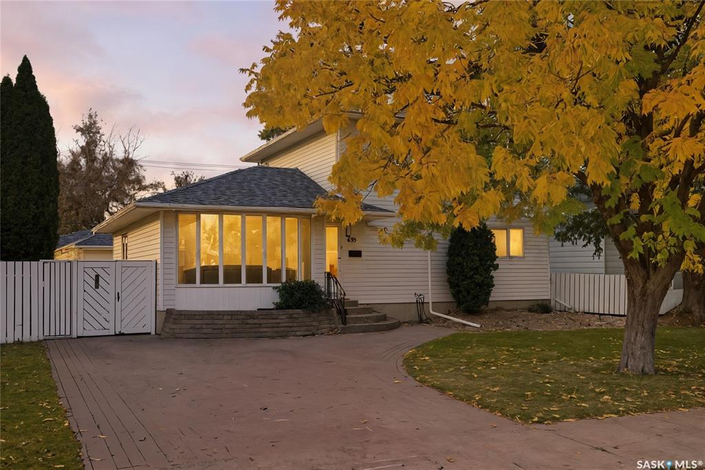 MLS® listing #SK020528 for sale located at 433 Elm Street