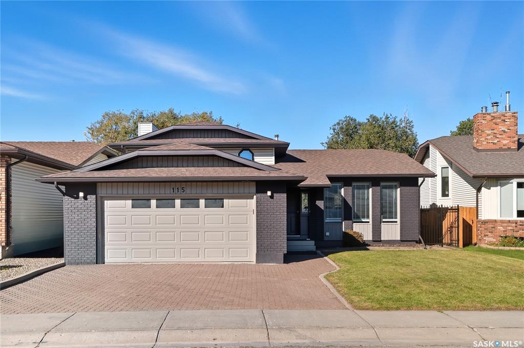 MLS® listing #SK020532 for sale located at 115 Smoothstone Crescent