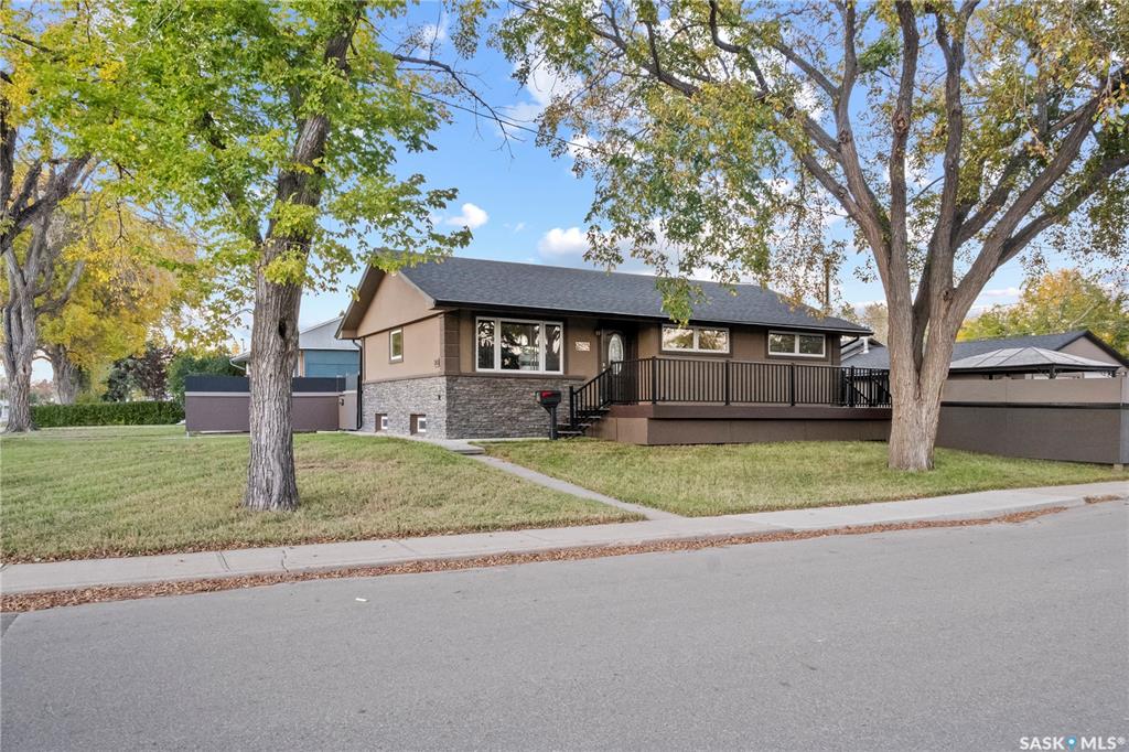 Second View of 2673 Park Street, Dominion Heights RG, Regina, Saskatchewan, S4N 2H3