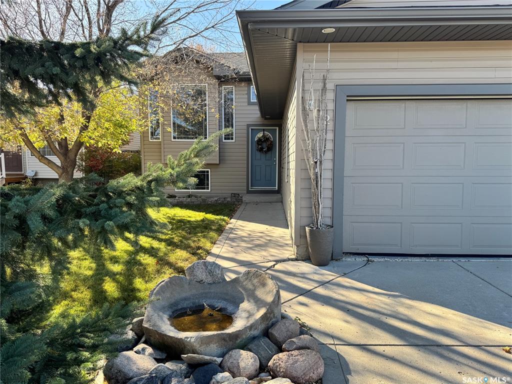 402 Overholt Crescent, SK020600, Saskatchewan,