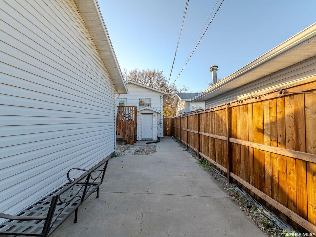 Fifth View of 1134 J Avenue N, Hudson Bay Park, Saskatoon, Saskatchewan, S7L 2L6